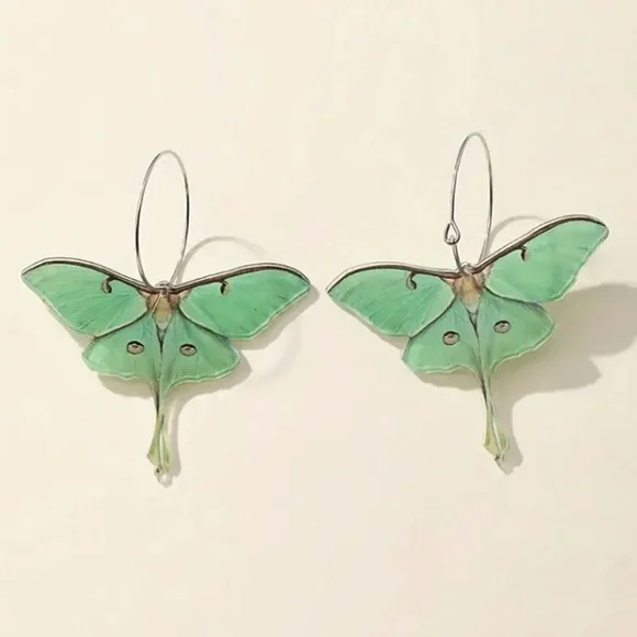 ✨ModCloth Soren Luna Moth Acrylic Earrings - Picture 5 of 5